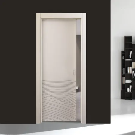 Porta a scomparsa in legno decorato