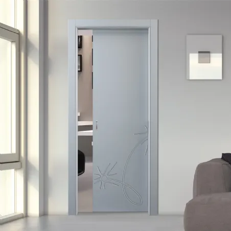 Porta a scomparsa in legno decorato